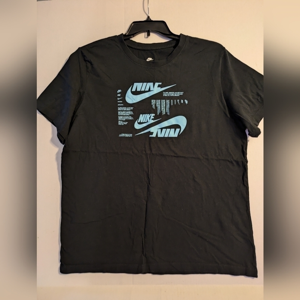 Nike the tee black T-shirt size men's xl.